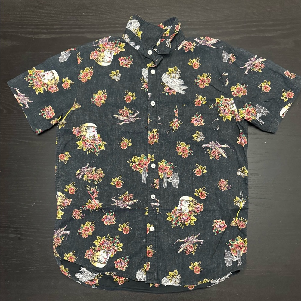 🌼 STAR WARS Floral Print Black Shirt 🌼